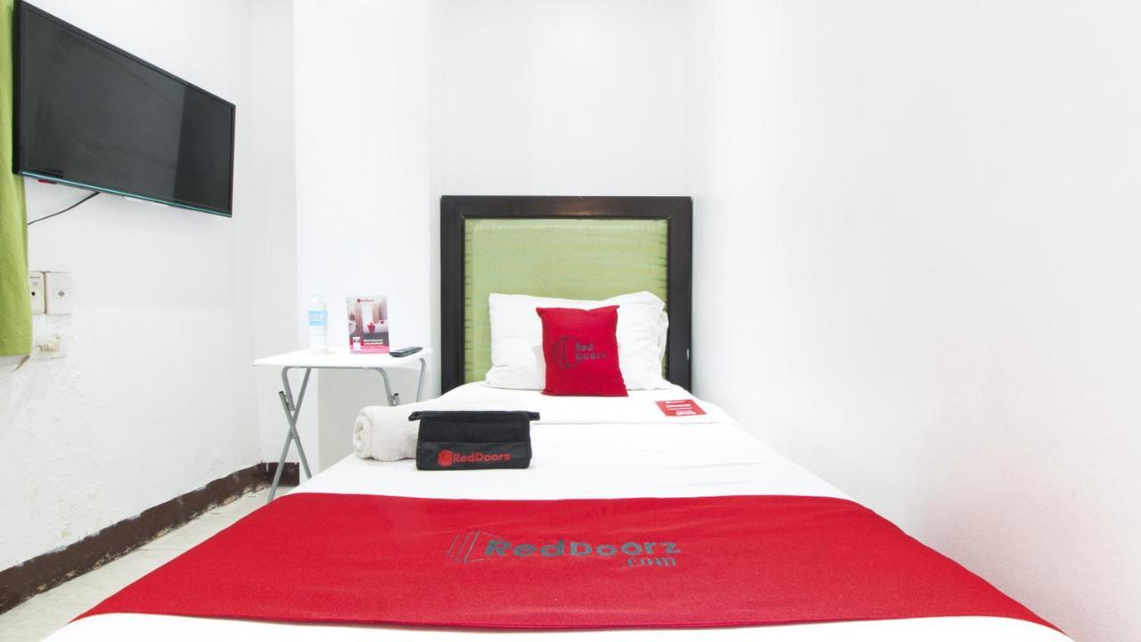 Reddoorz @ Real Fatima Tacloban Hotel Anibong Exterior photo